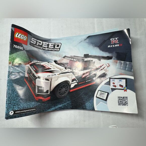 LEGO Speed Champions Nissan GT-R NISMO 76896 Complete w/ Minifig, Instruct, Box - Picture 3 of 7